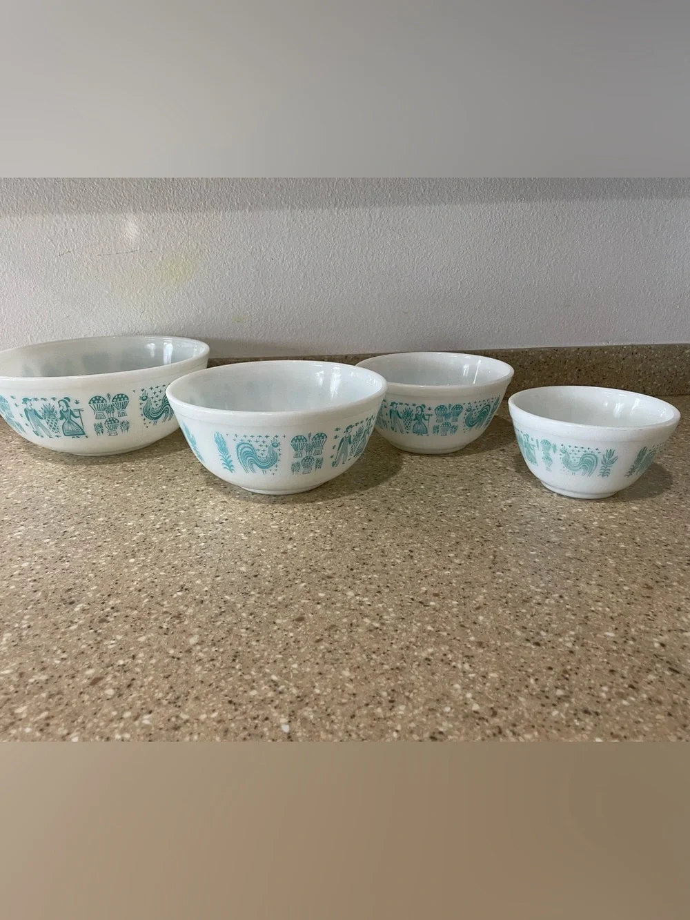Pyrex Amish Butterprint 4 pc Mixing Bowl Set Vintage 1960s
